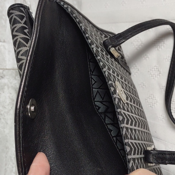 Vintage Michael Kors Signature Jaquard Bag - Picture 7 of 16